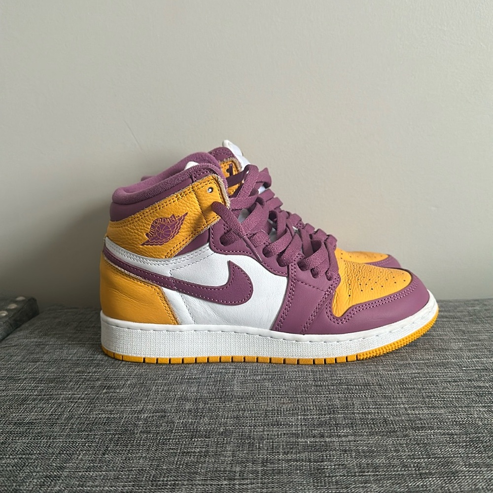 Jordan 1 Brotherhood With Box
